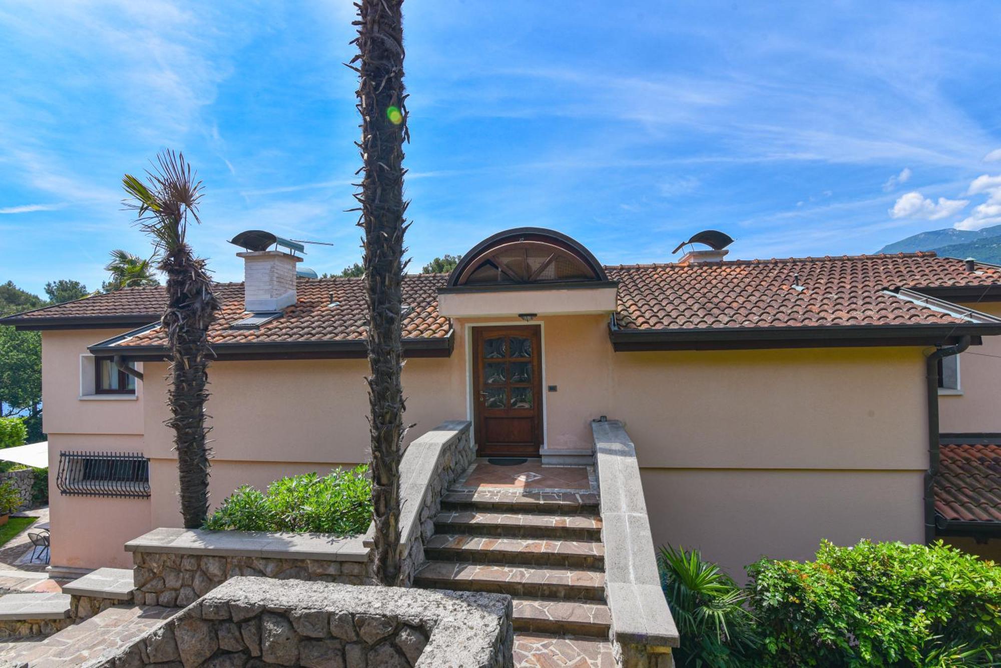 Apartments Villa Vosilla Опатия Екстериор снимка