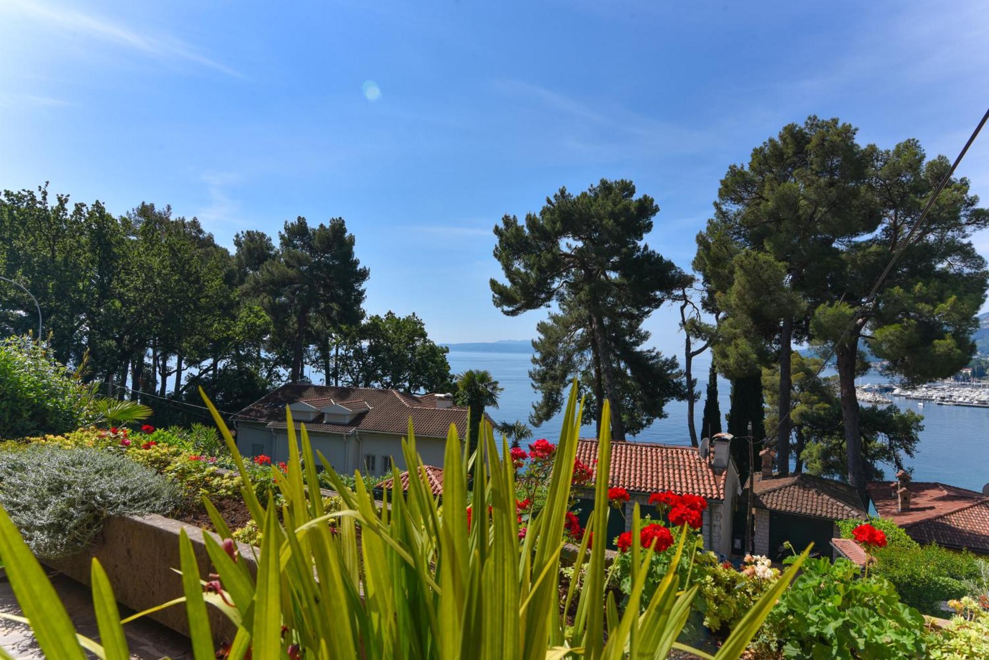Apartments Villa Vosilla Опатия Екстериор снимка